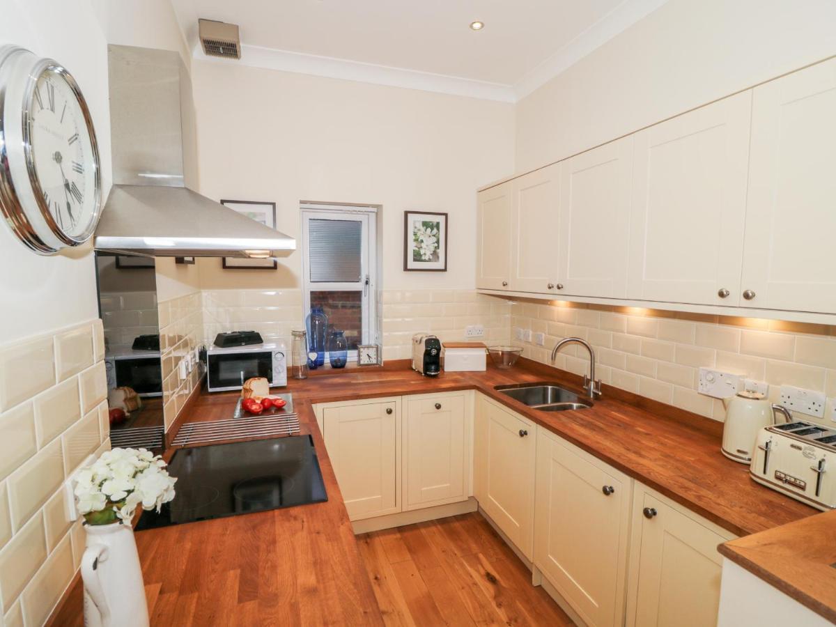 Grays Cottage Уитби Экстерьер фото